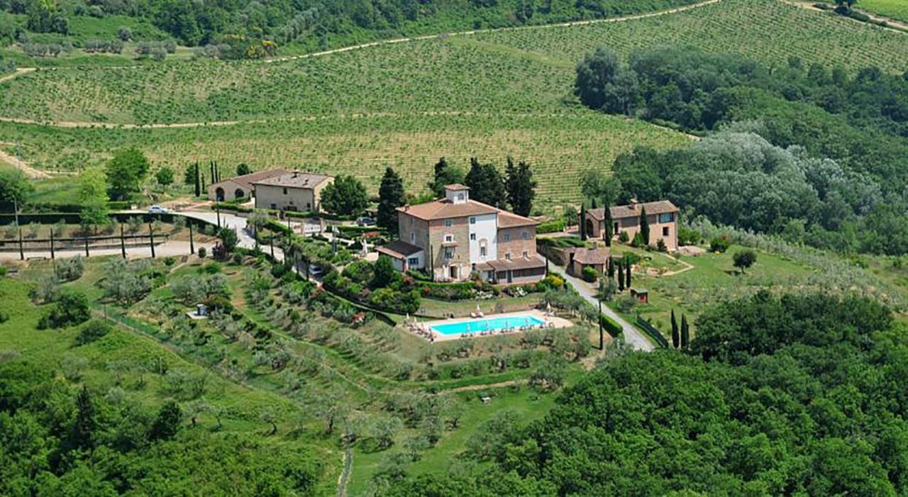 Appartamenti Ava E Tegrino Nell'Antica Dimora Di Fulignano San Gimignano Luaran gambar